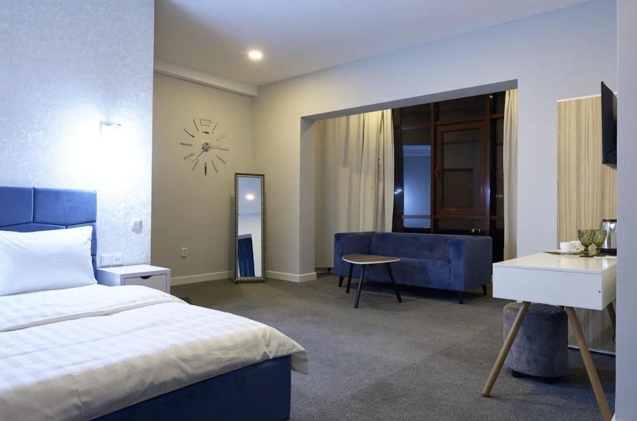 Montana Hotel Алмати Екстер'єр фото